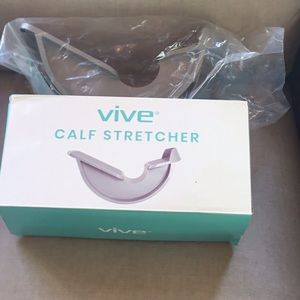 NWOT VIVE Calf stretcher. Never used. Box opened for display only.
